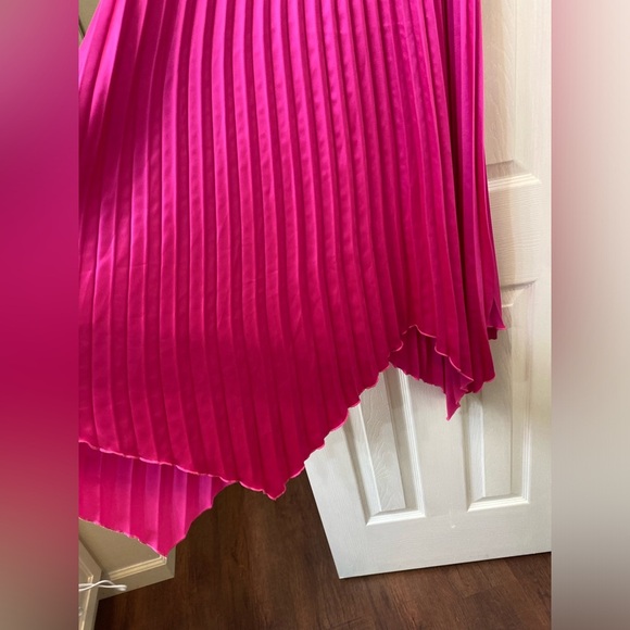 Pretty Garden Women's Pink Dress Size M Pleated Bow Cut Out Summer Party Beach - Picture 8 of 9